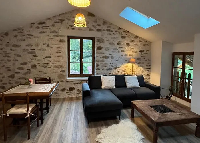 La Grange Du Domaine Des Aguiles * Nistos